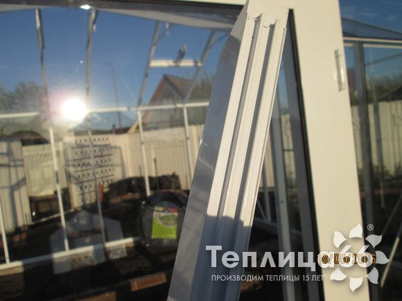 Теплица botanik T с мини-тамбуром под стекло (14 м²)