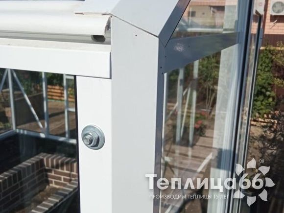 Теплица botanik T с мини-тамбуром под стекло (14 м²)