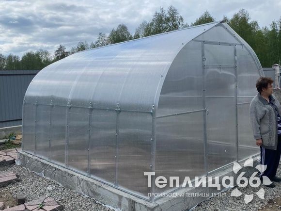 Теплица Рада Росинка Люкс из поликарбоната шириной 3 метра (шаг 0,65 м)