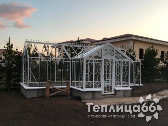 Теплица botanik T с большим тамбуром под стекло (24 м²)